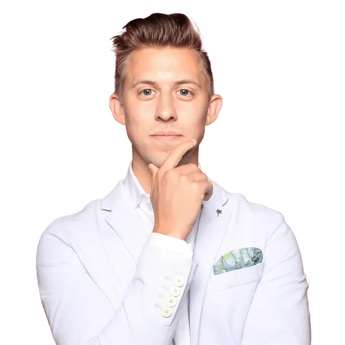 Profesional de la salud sonriente con estetoscopio